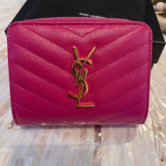 Saint Laurent Monogram Wallet - Picture 1 of 8